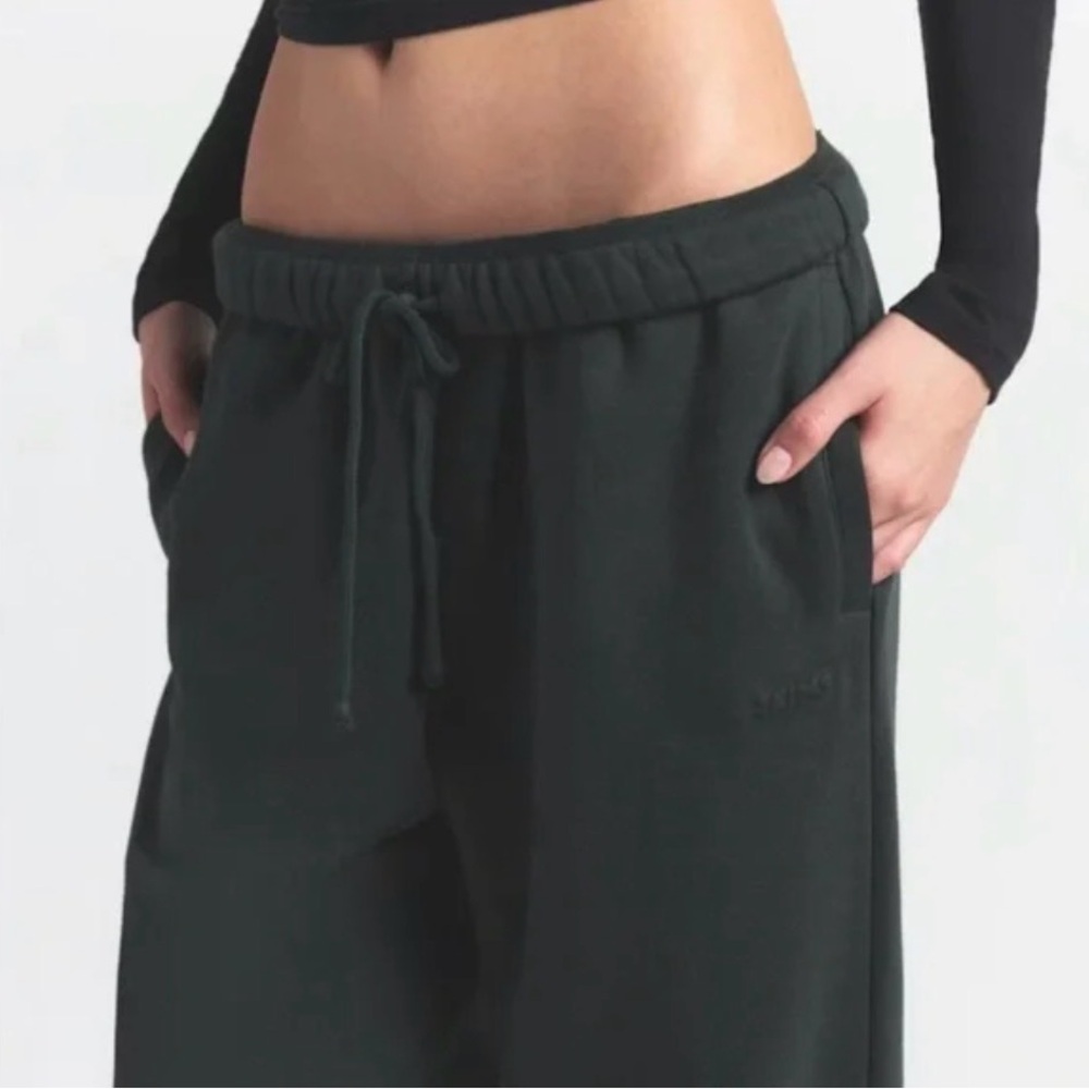 Skims Cotton Fleece Classic Straight Leg Pants - Clover Green - Picture 5 of 14